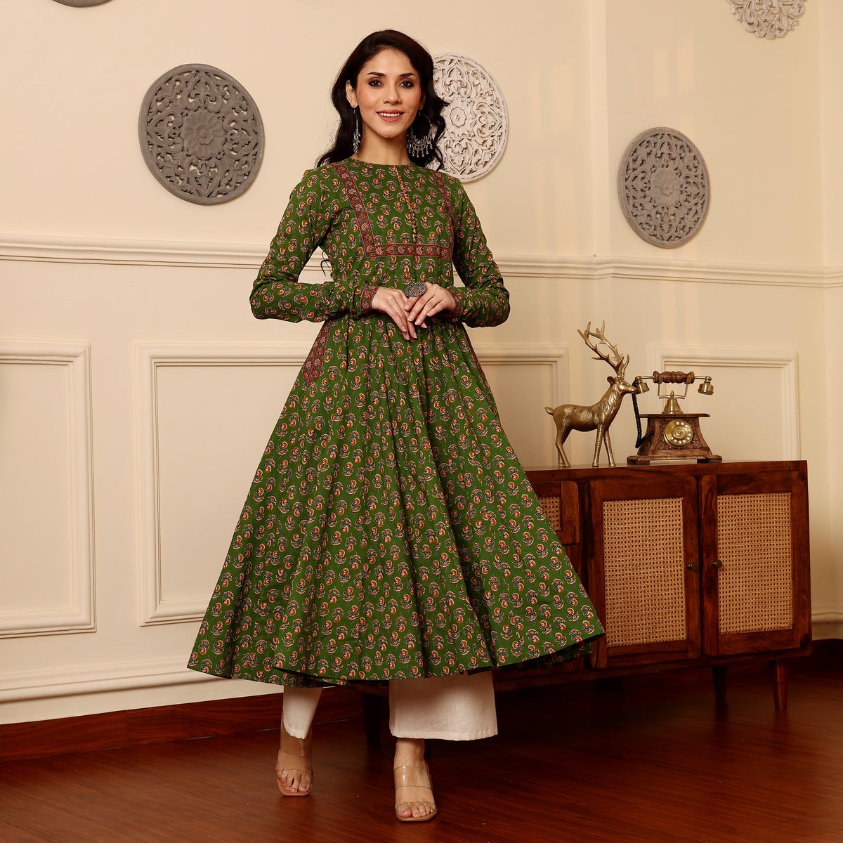 Sabrina Green Kalidar  kurta