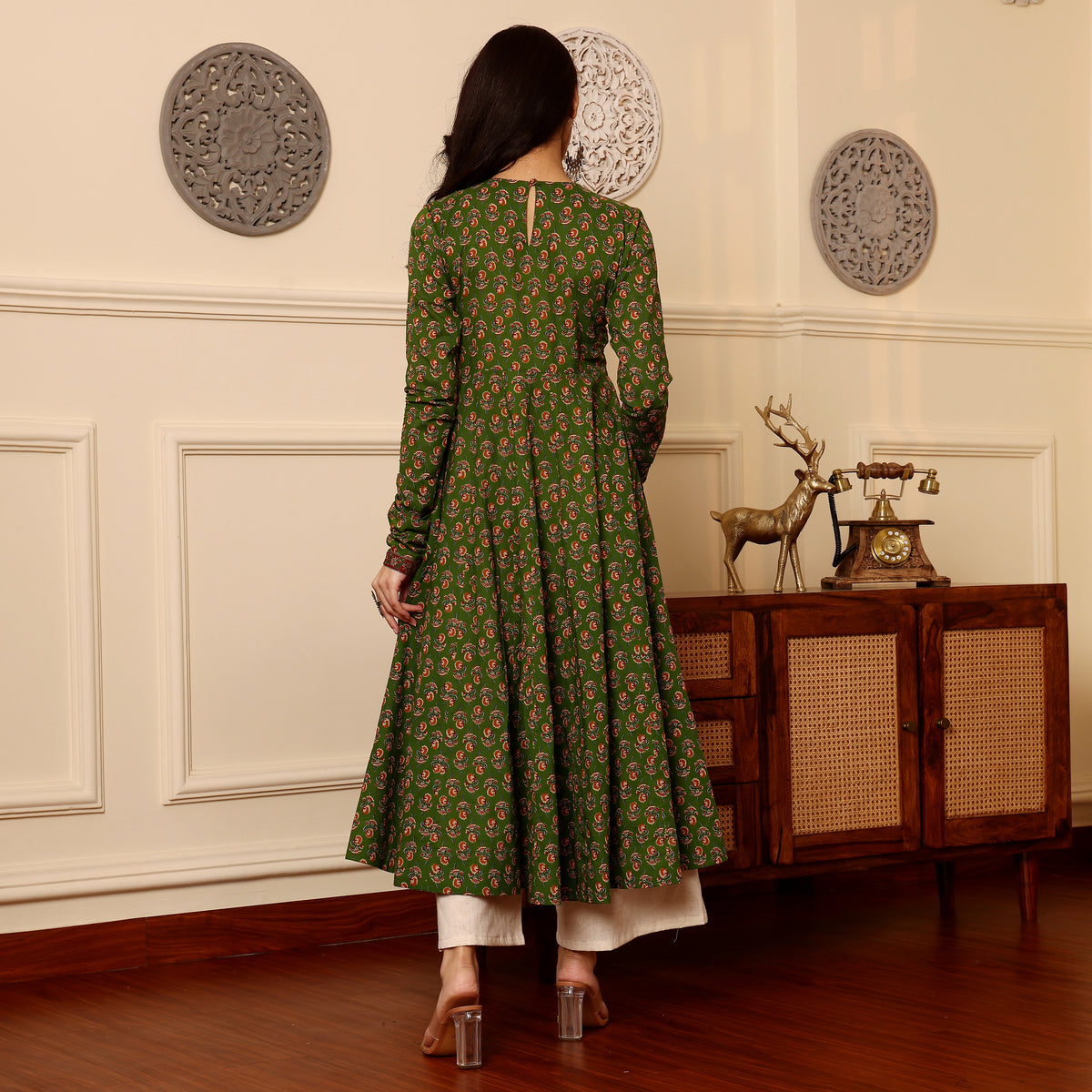 Sabrina Green Kalidar  kurta