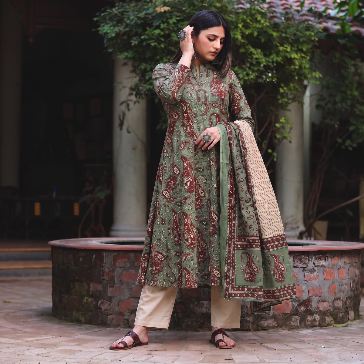 Trivyasha Cotton Set