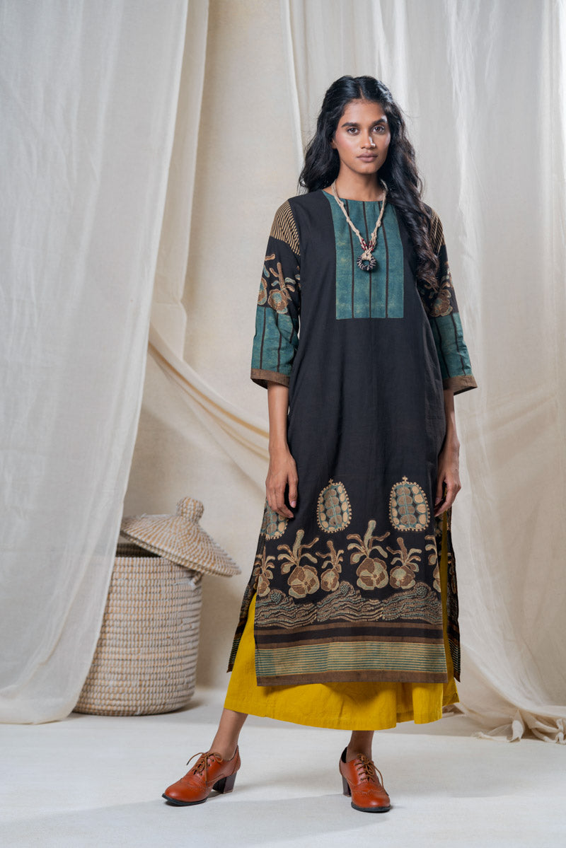 Classic Kurta - Black Yoke