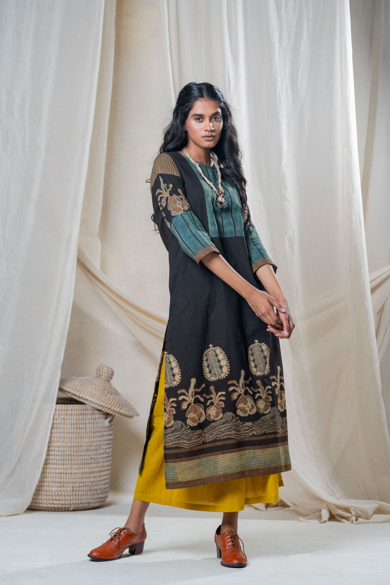 Classic Kurta - Black Yoke