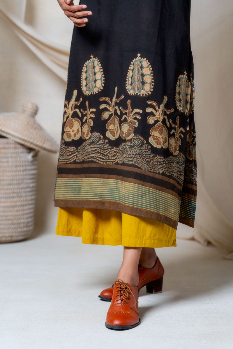 Classic Kurta - Black Yoke