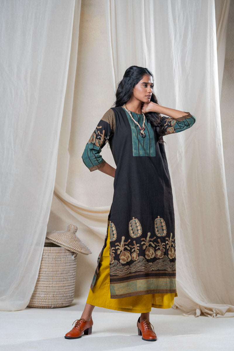 Classic Kurta - Black Yoke