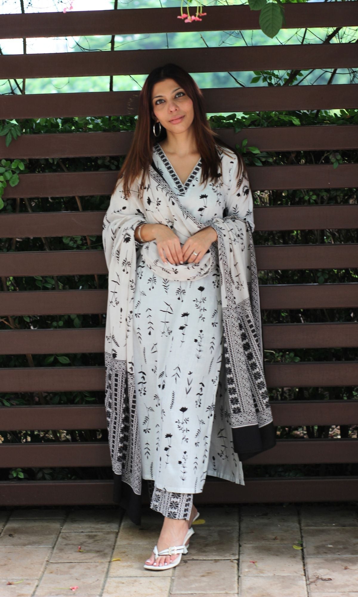 Cotton White & Black Leaf Petals Suit Set with Mul Printed Dupatta