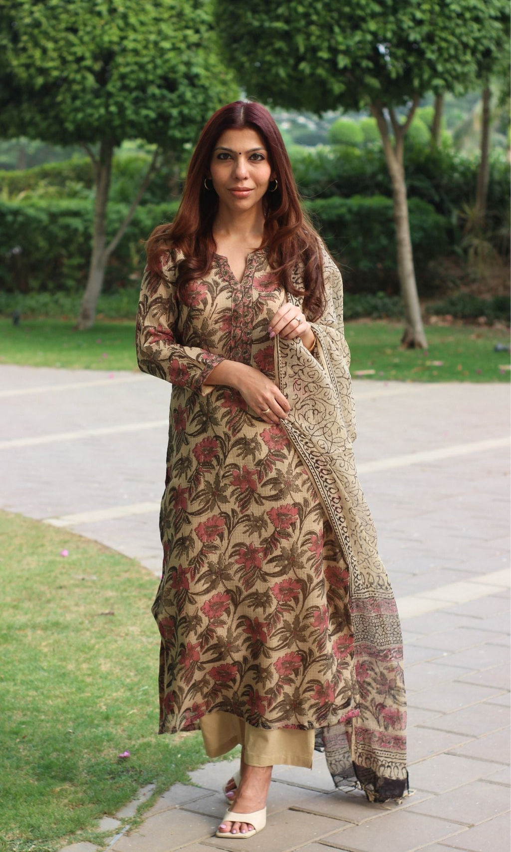 Kota Doria Kalamkari Beige & Pink Kurta and Dupatta with Cotton Pants