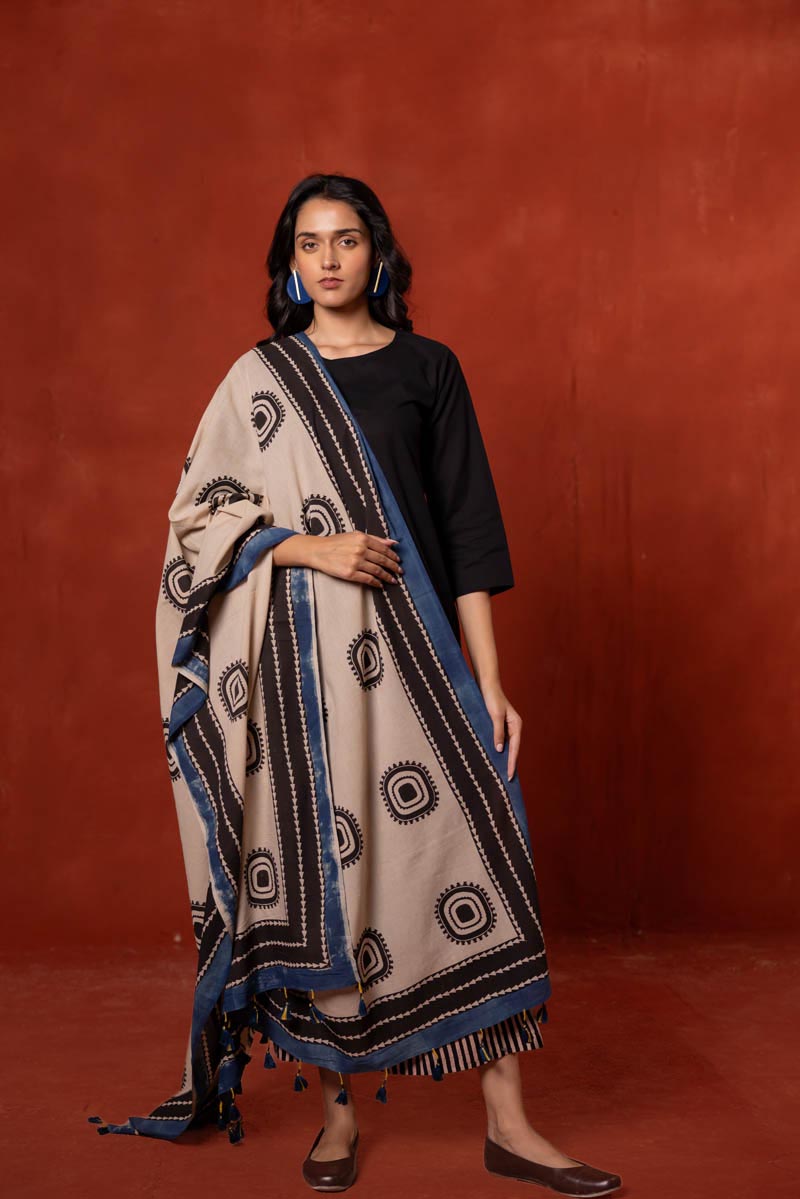 Set of 3 - Kurta, Dupatta & Culotte - Asa 08