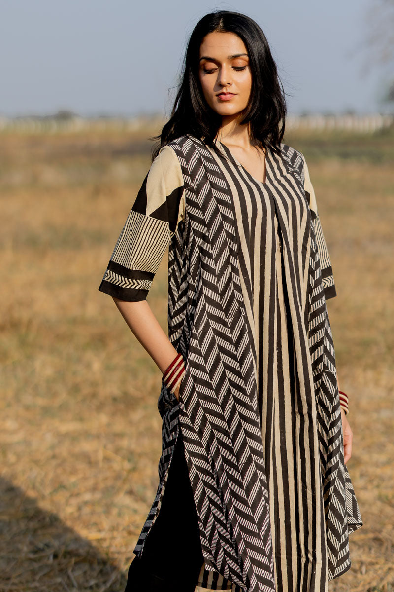 V Neck Panelled Kurta