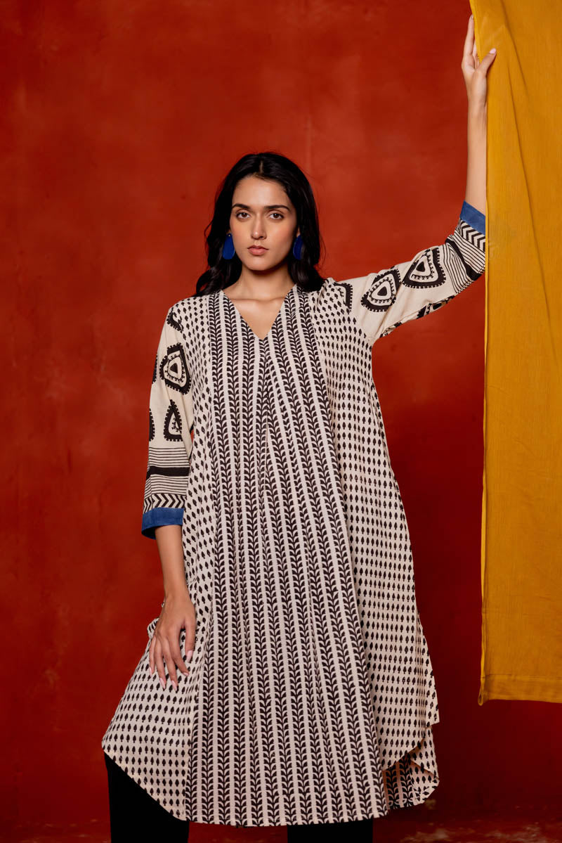 V Neck Panelled Kurta - Nami