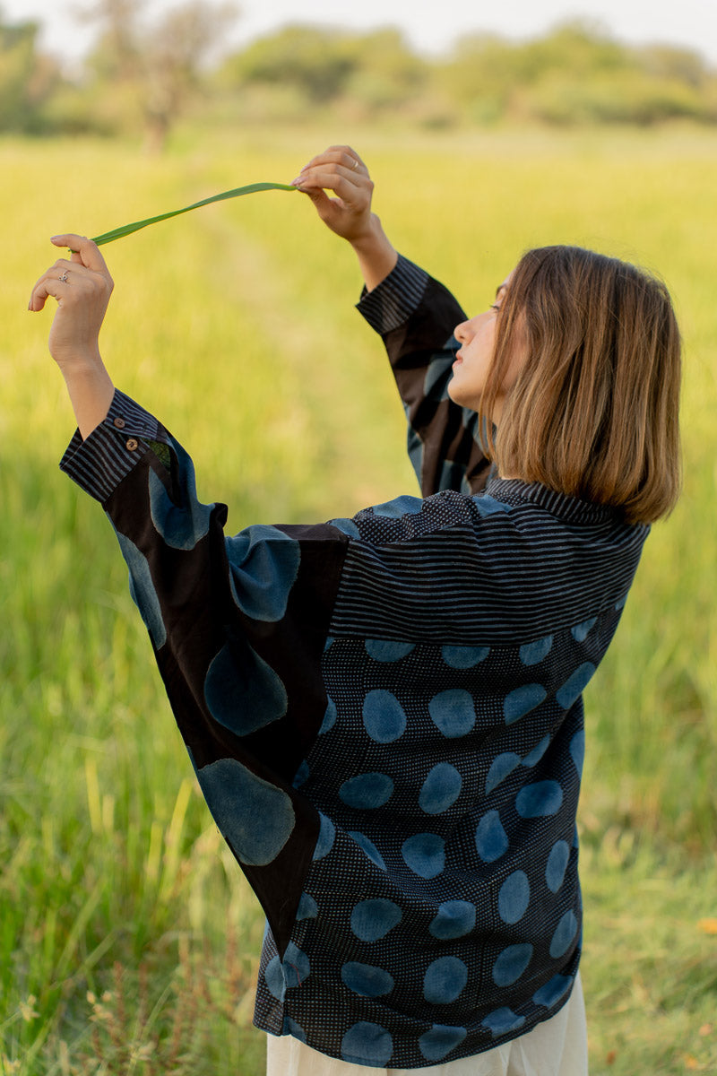Freesize Anti-fit Top - Black & Indigo Dots