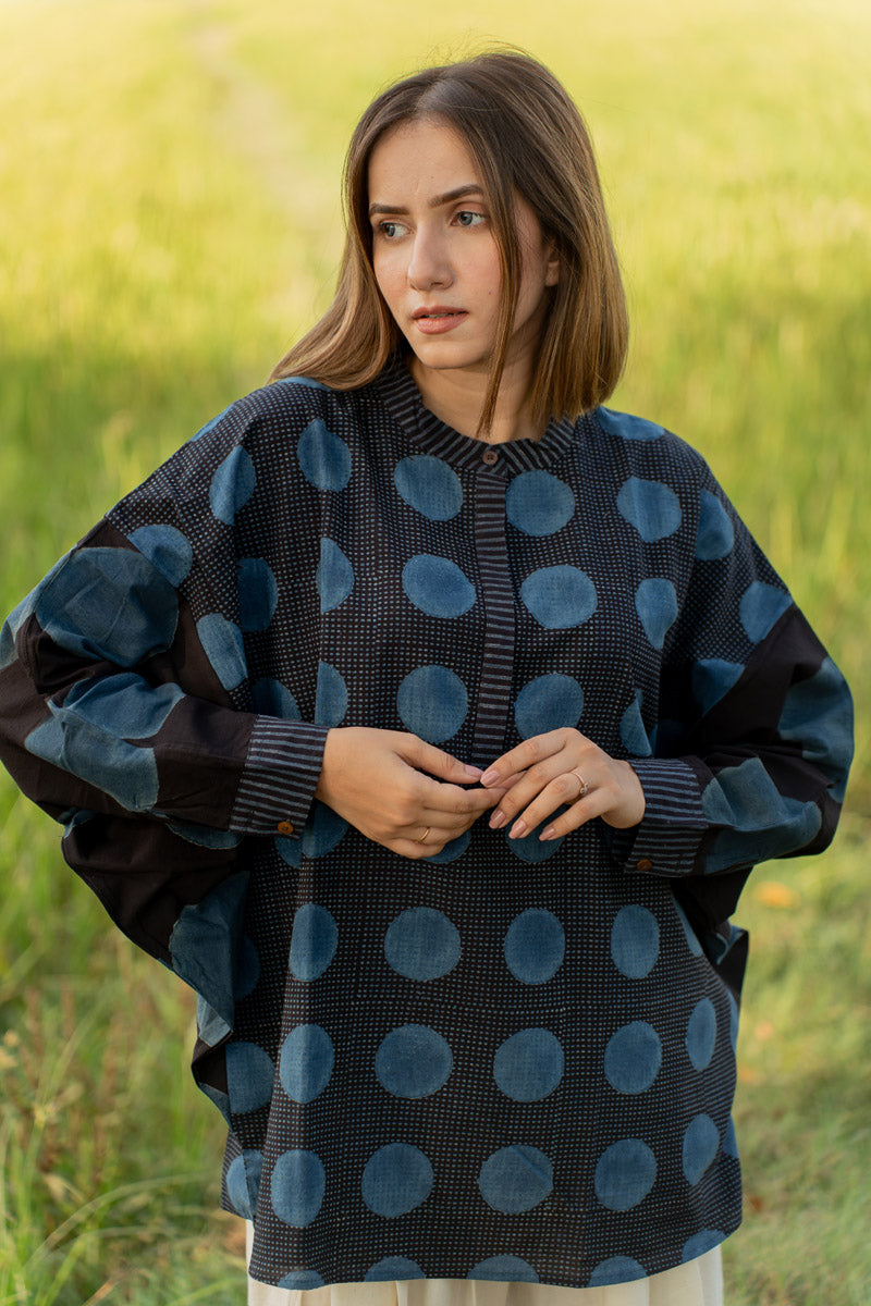 Freesize Anti-fit Top - Black & Indigo Dots