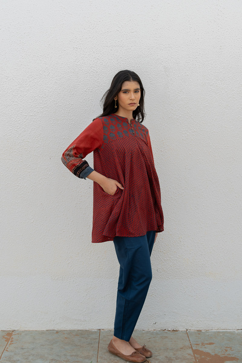 Bias Tunic - Ark Red