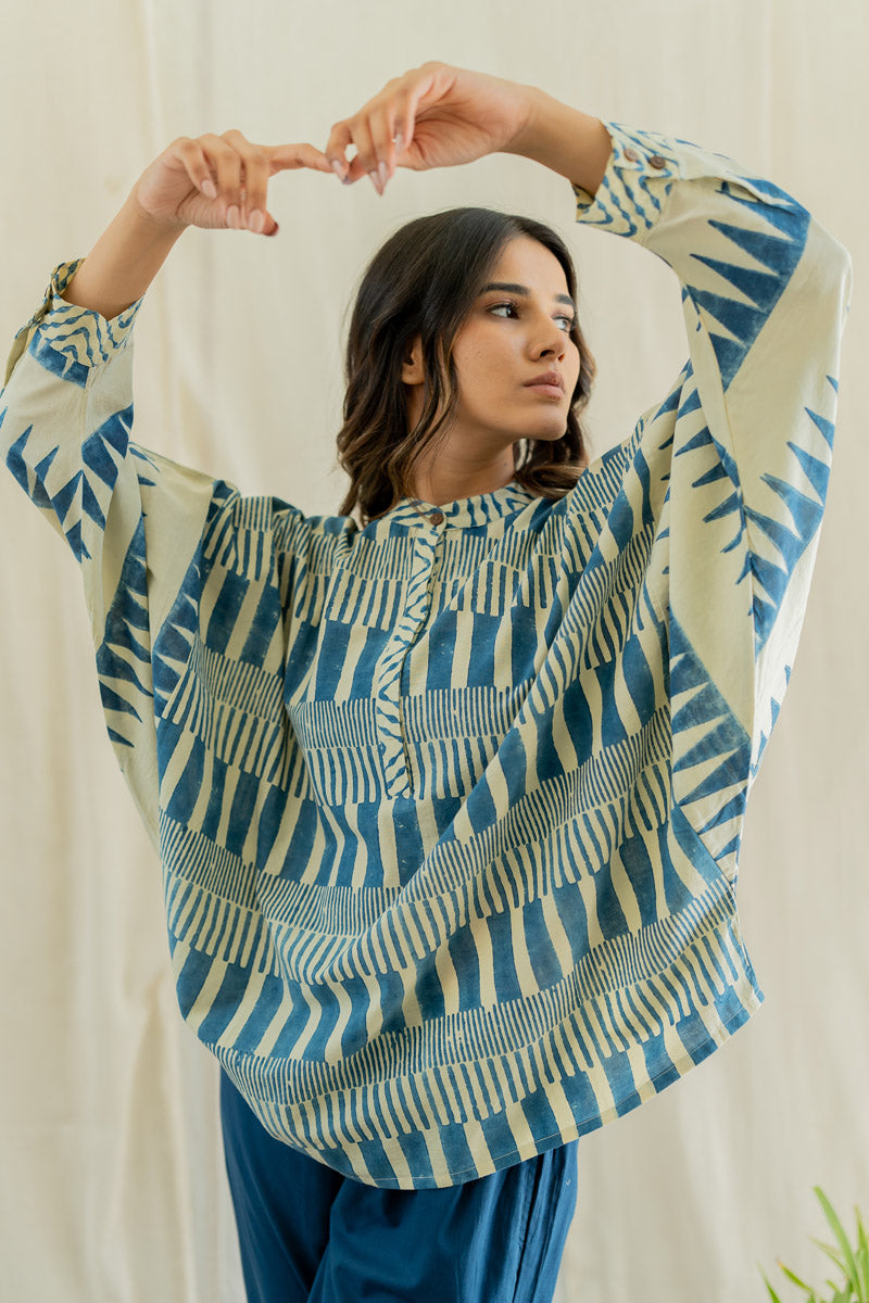 Freesize Anti-fit Top - Indigo Piano stripes