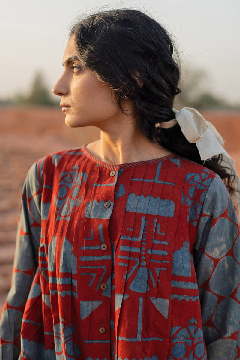 Short Navi Pintuck Kurta - Red