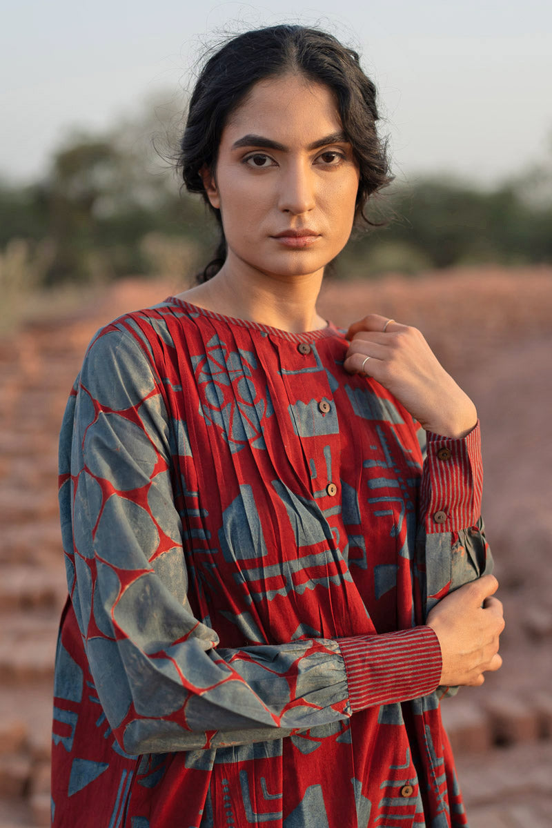 Short Navi Pintuck Kurta - Red