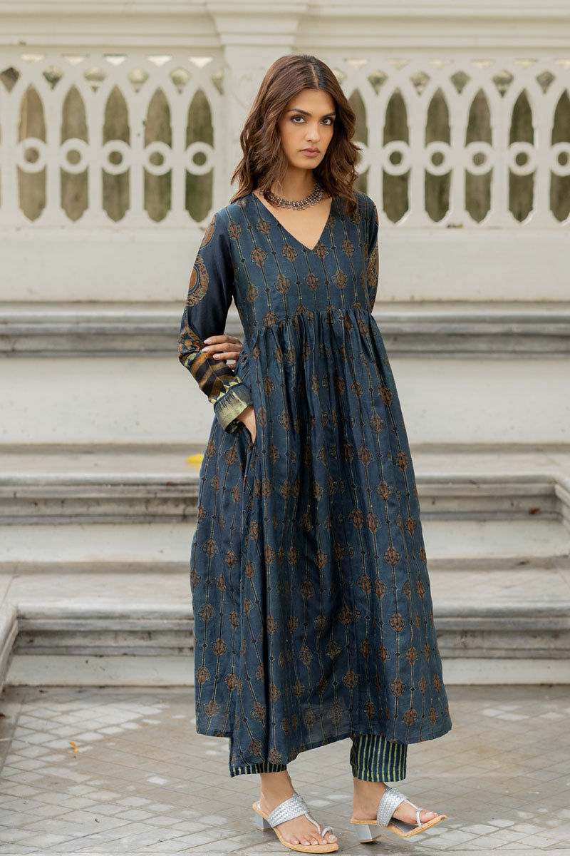 Chanderi Silk V Neck Flared Kurta Set of 2
